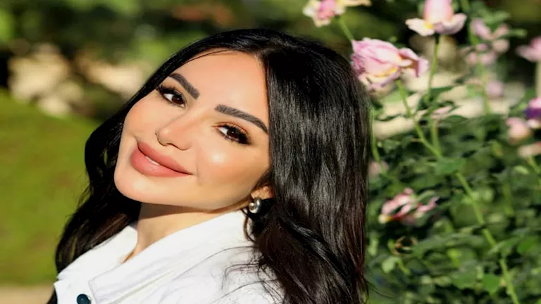 أناقة وجاذبية.. إنجي علاء بلوك ساحر في أحدث إطلالتها