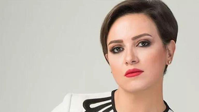 ريهام عبد الغفور بإطلالة جذابة.. كيف نسقتها؟